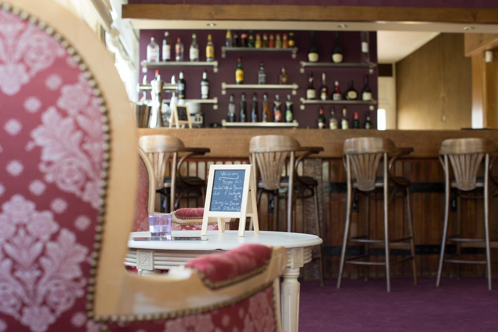 Hotel-Restaurant "La Gremelle" Ladoix-Serrigny Bagian luar foto