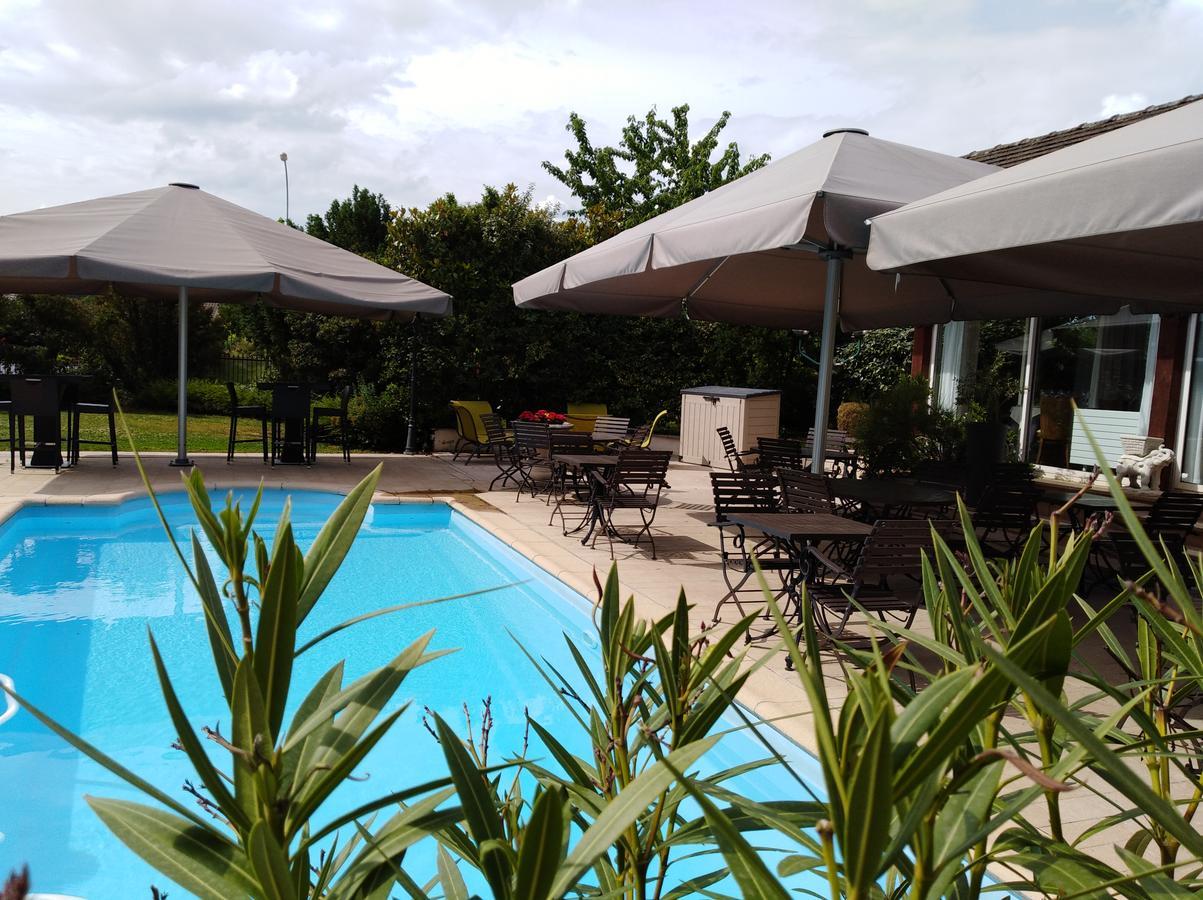 Hotel-Restaurant "La Gremelle" Ladoix-Serrigny Bagian luar foto