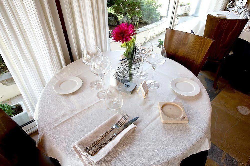 Hotel-Restaurant "La Gremelle" Ladoix-Serrigny Bagian luar foto